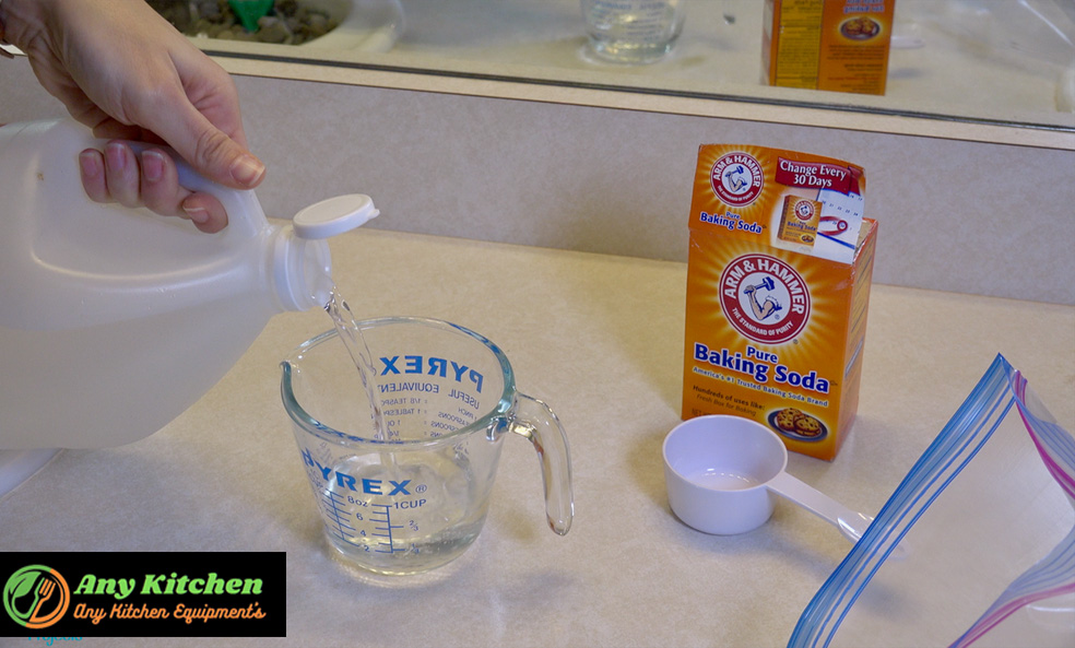 how to clean shower head with baking soda and vinegar